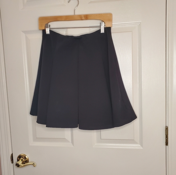Skater Skirt - Picture 1 of 2